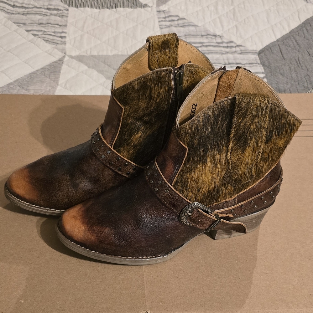Rustic Leather Ankle Boots with Buckle Detail